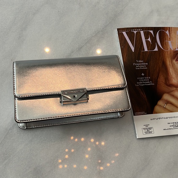 MICHAEL KORS SHINY SILVER CECE CLUTCH CHAIN INCLUDED!!!!! - Picture 3 of 17